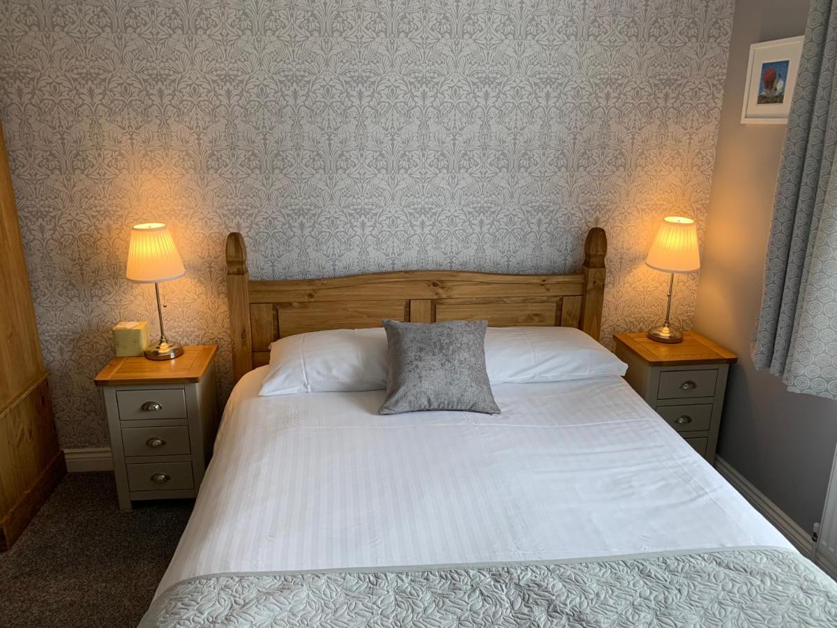 Hensleigh House Bed & Breakfast Charmouth Room photo